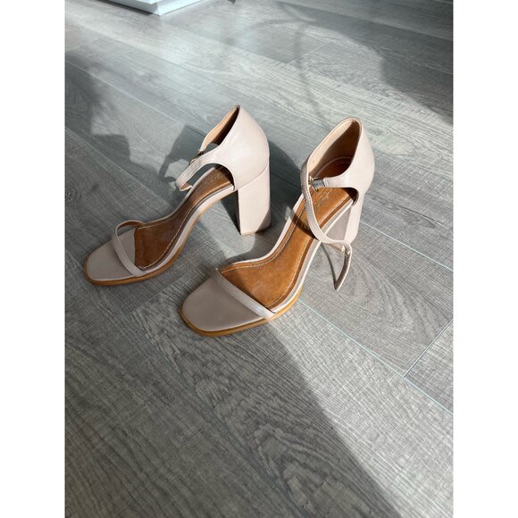 l'intervalle cream/tan 3inch heels size 8 - Picture 2 of 3
